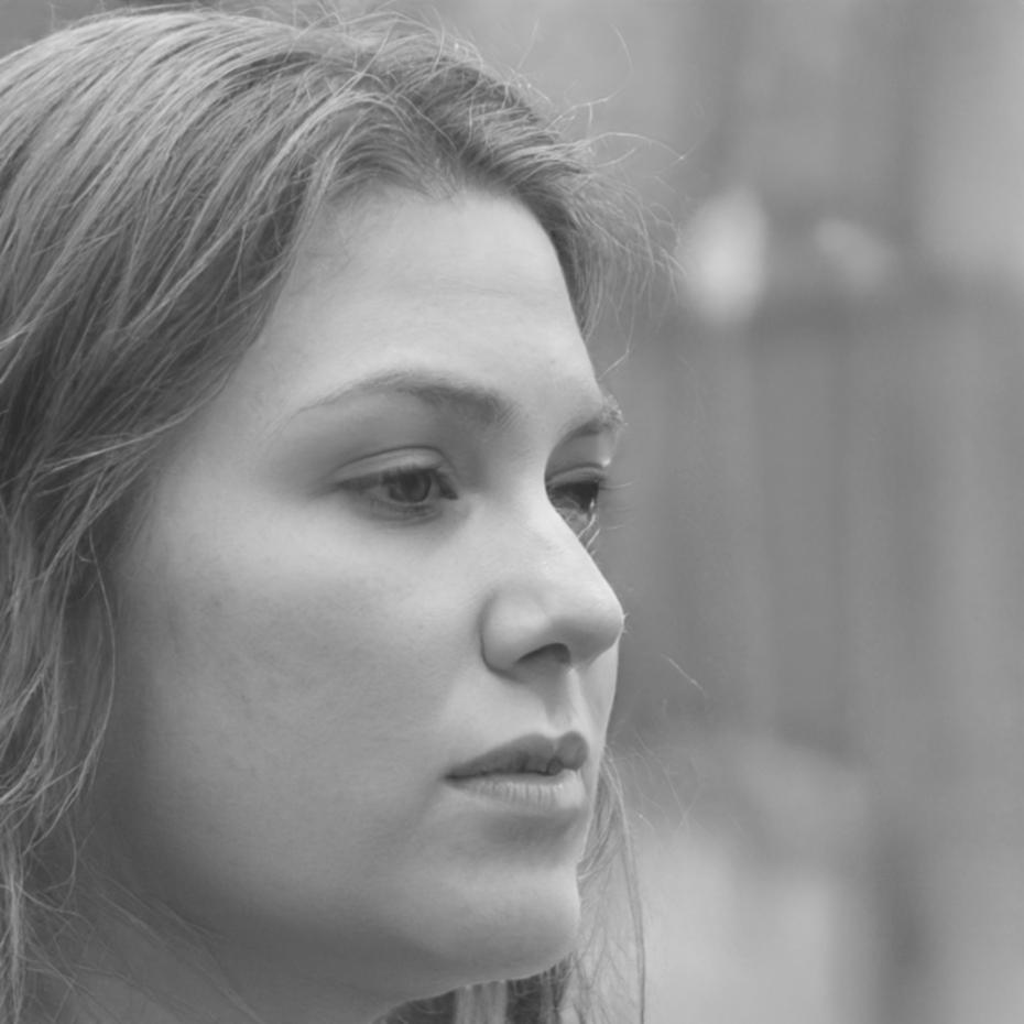 Portrait de Camille Rousseau, formatrice en finance personnelle